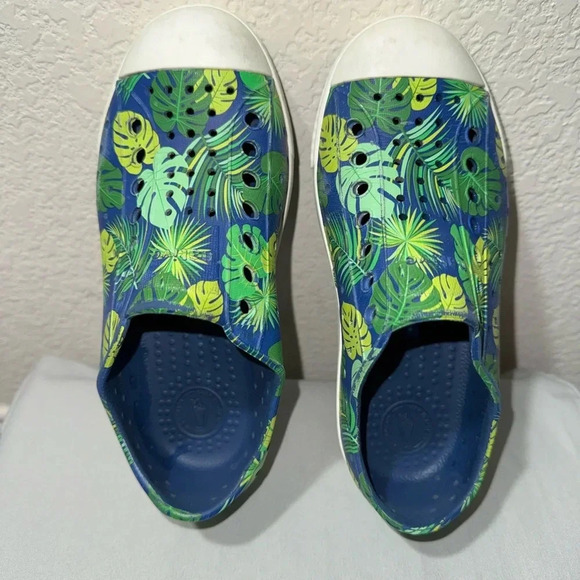 Native Shoes Other - Native Jefferson Child Slip Ons Print Frontier Blue/Green Foliage C12